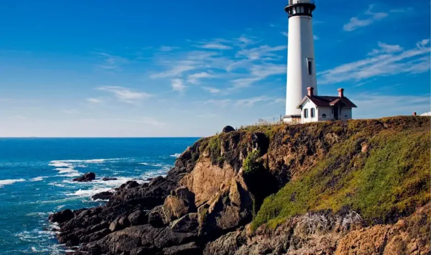 Northern California Beaches: A complete travel and safe guide.